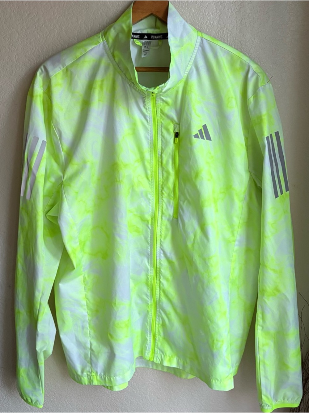 Adidas Own The Run Allover Green Print Jacket IL4797 Mens Size Large